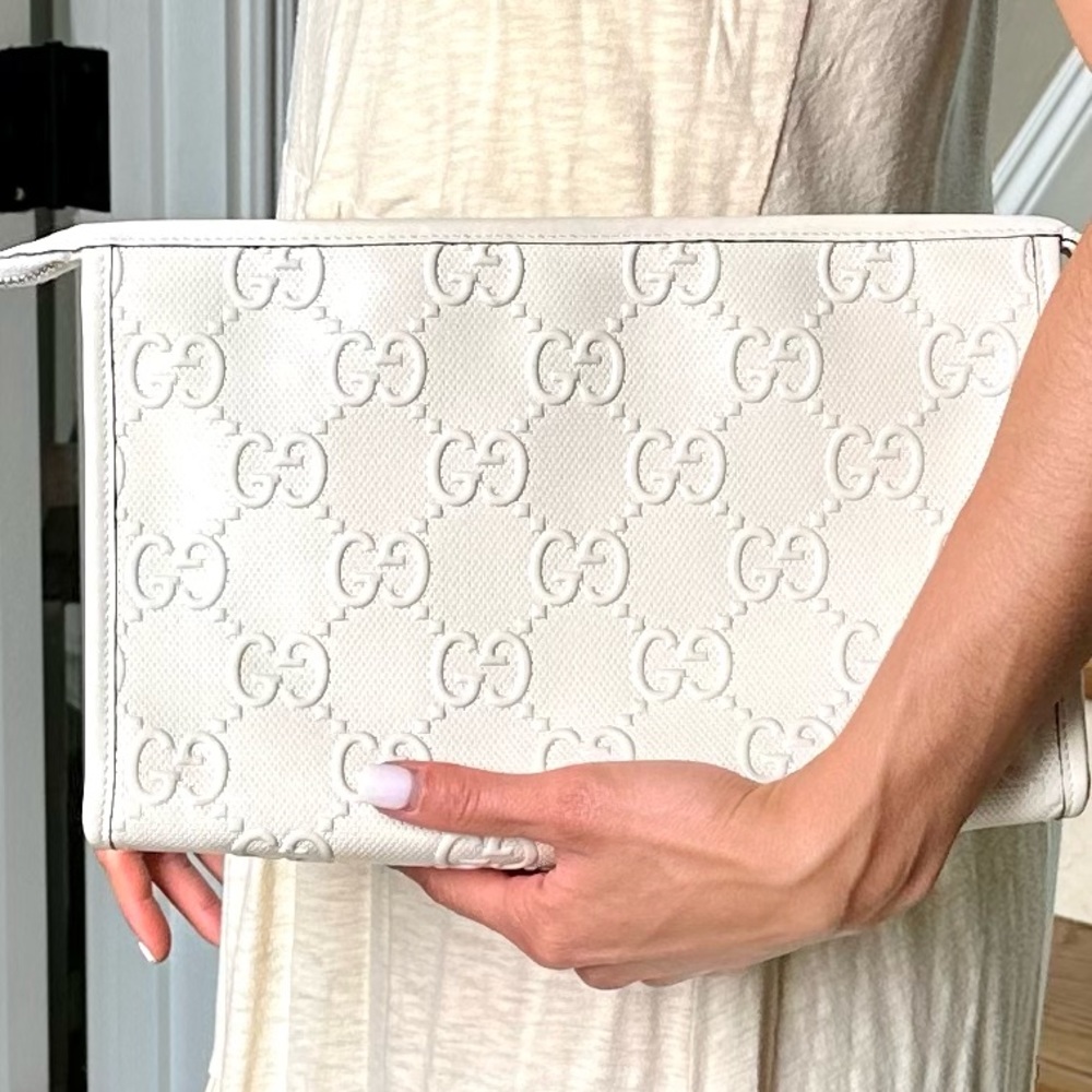 NWT Gucci White GG Embossed Leather Pouch Clutch Bag